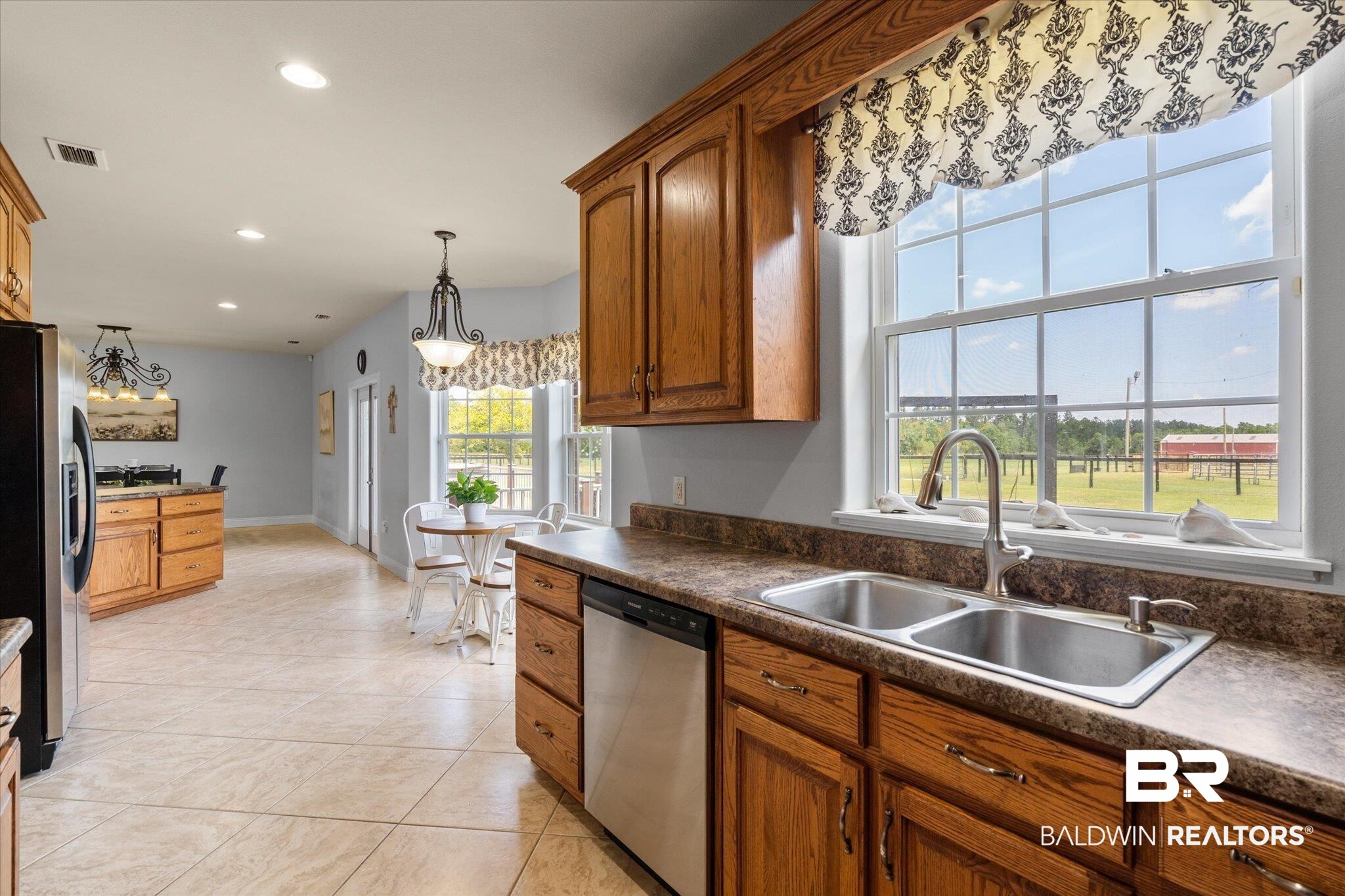 26513 County Road 32 Elberta, AL 36530 - Photo 10 of 47 Kitchen & Bfast Area