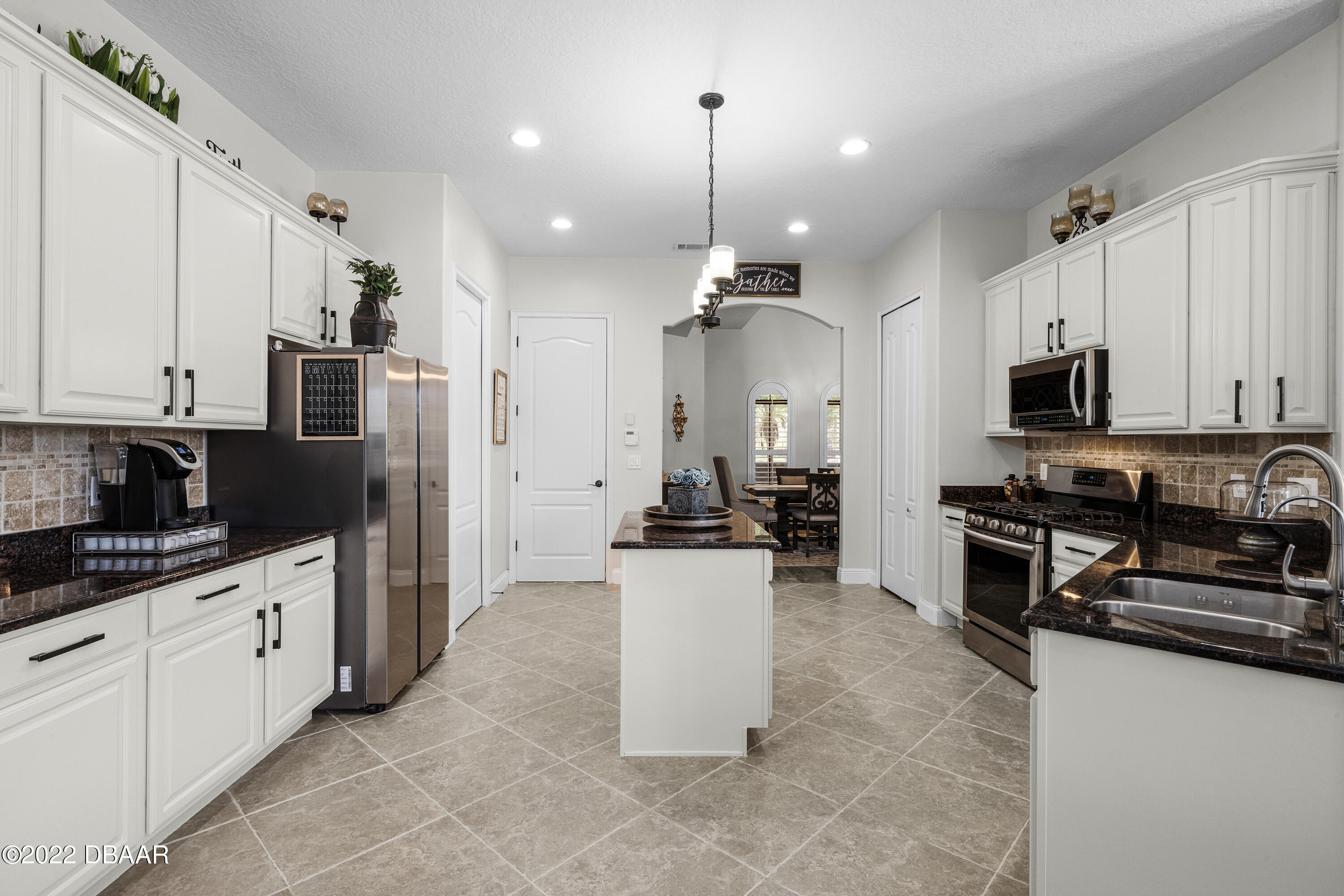106 Via Rosa Court DeBary, FL 32713 - Photo 11 of 60 106-via-rosa-court--debary--fl-32713---1