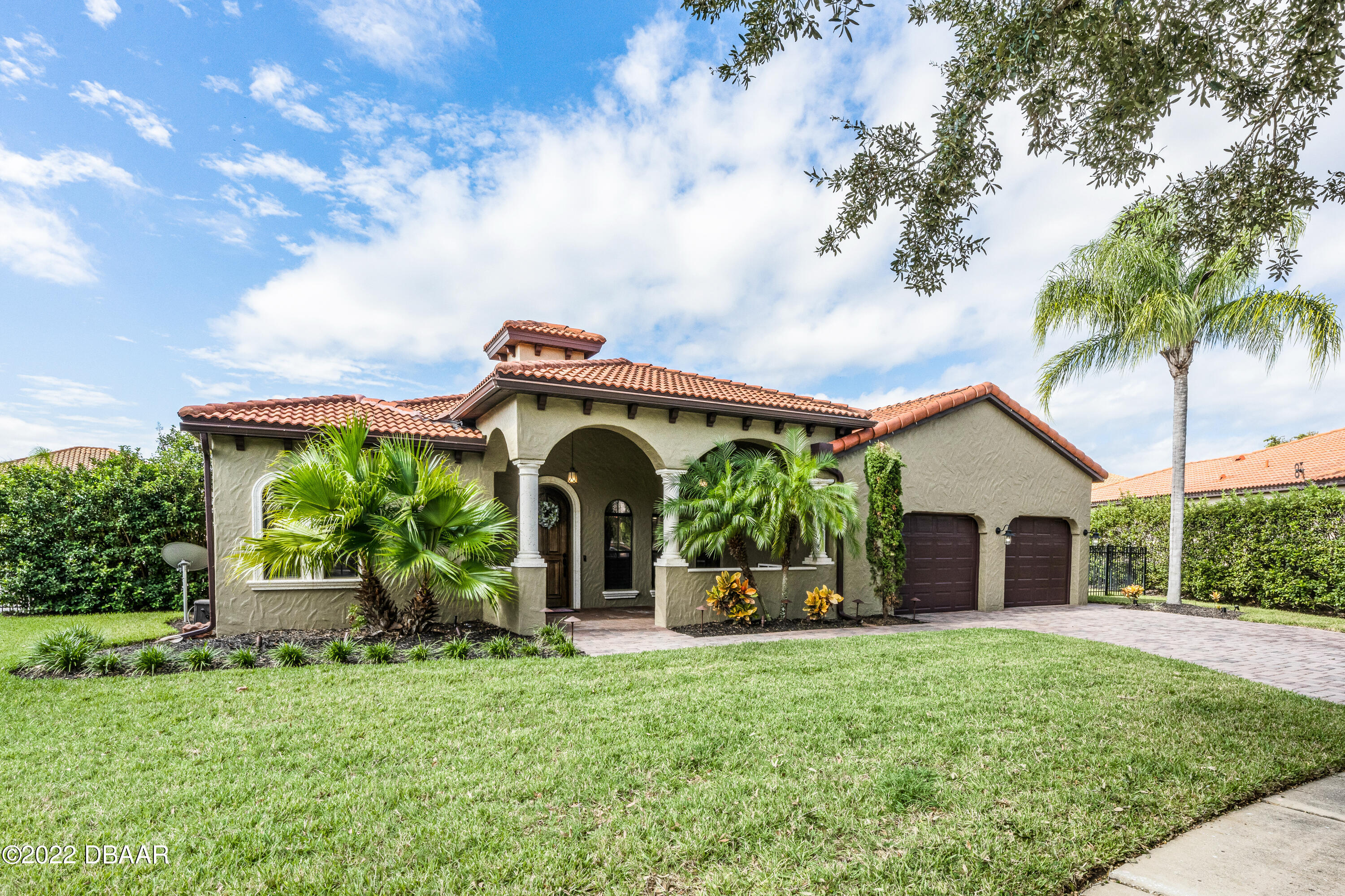 106 Via Rosa Court DeBary, FL 32713 - Photo 2 of 60 106-via-rosa-court--debary--fl-32713---0