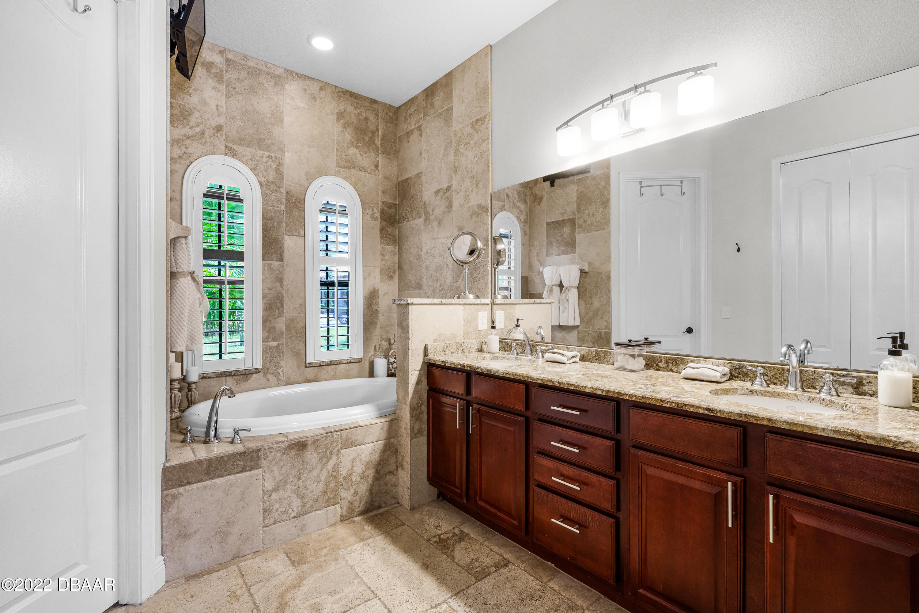 106 Via Rosa Court DeBary, FL 32713 - Photo 21 of 60 106-via-rosa-court--debary--fl-32713---2