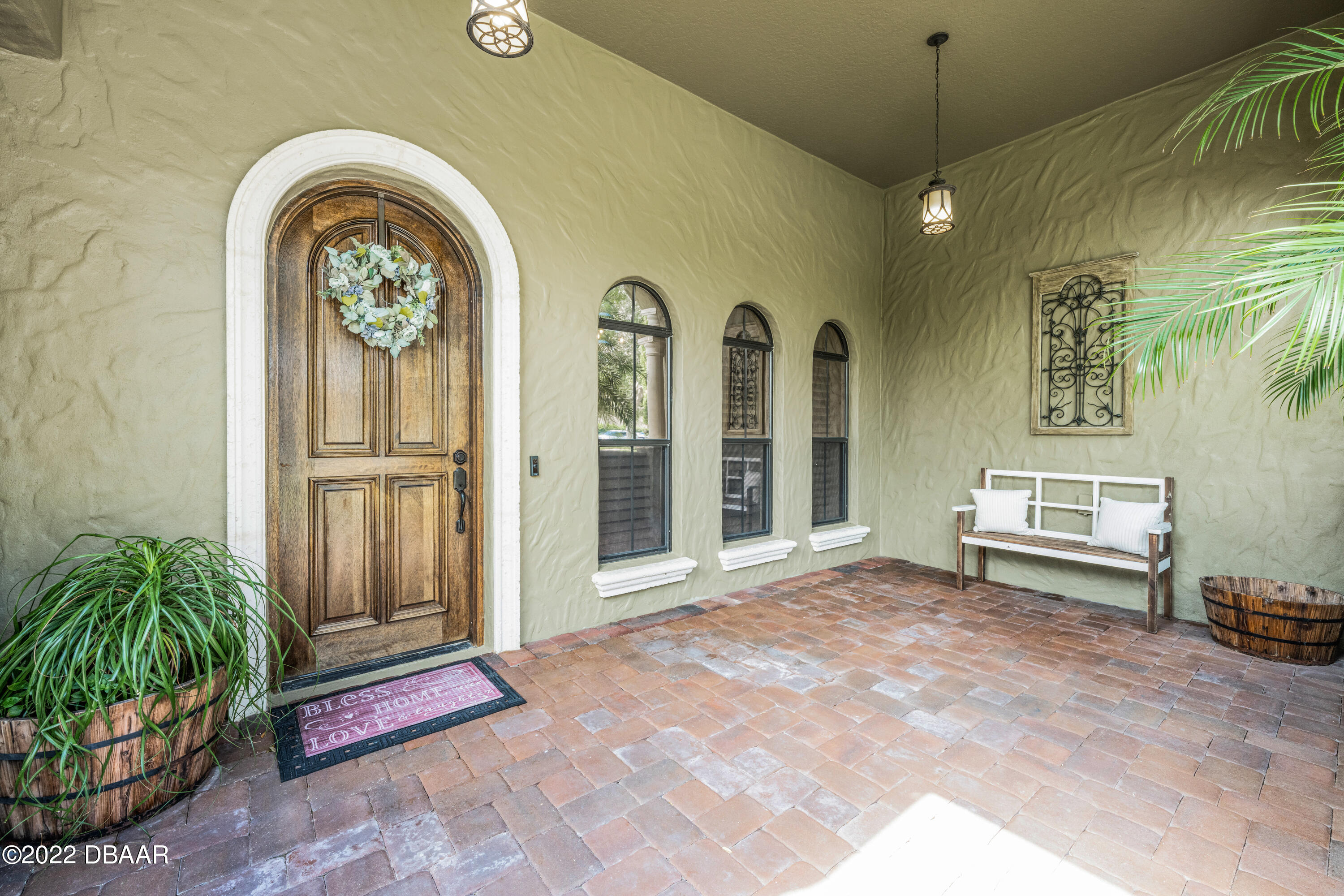 106 Via Rosa Court DeBary, FL 32713 - Photo 4 of 60 106-via-rosa-court--debary--fl-32713---0