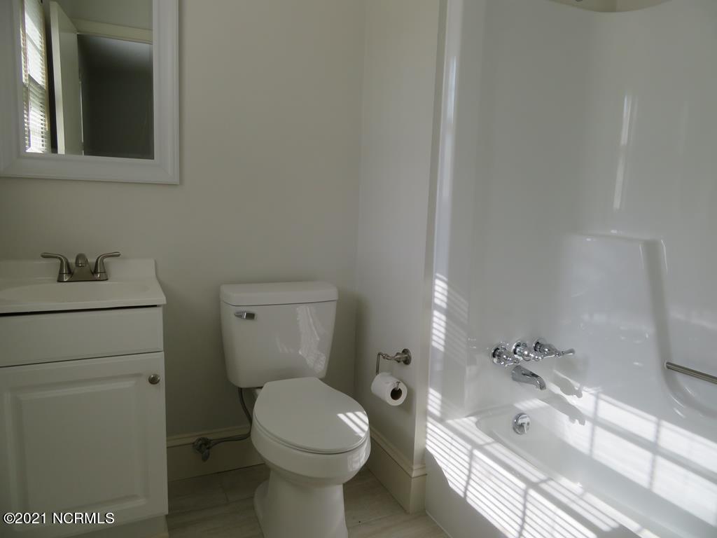 109 Nottingham Road Jacksonville, NC 28540 - Photo 22 of 62 Updated Master Bath