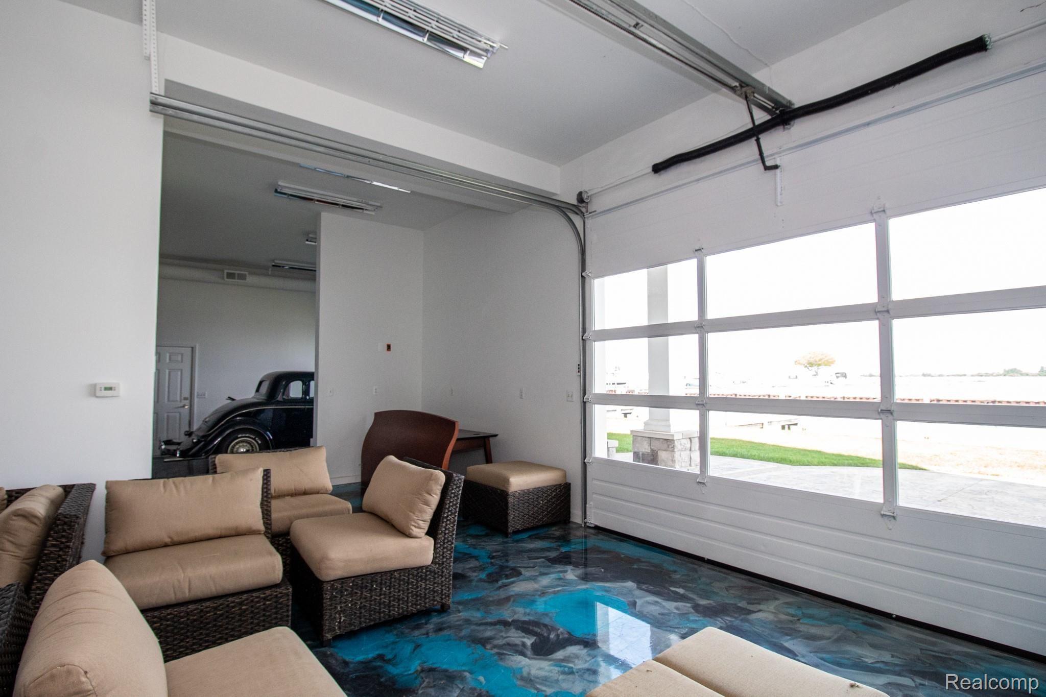 32171 North River Road Harrison Township, MI 48045 - Photo 44 of 52 Garage 4.jpg
