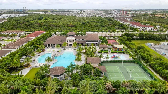 $2,600 | 8850 Northwest 97th Avenue, Unit 202, Doral, FL 33178