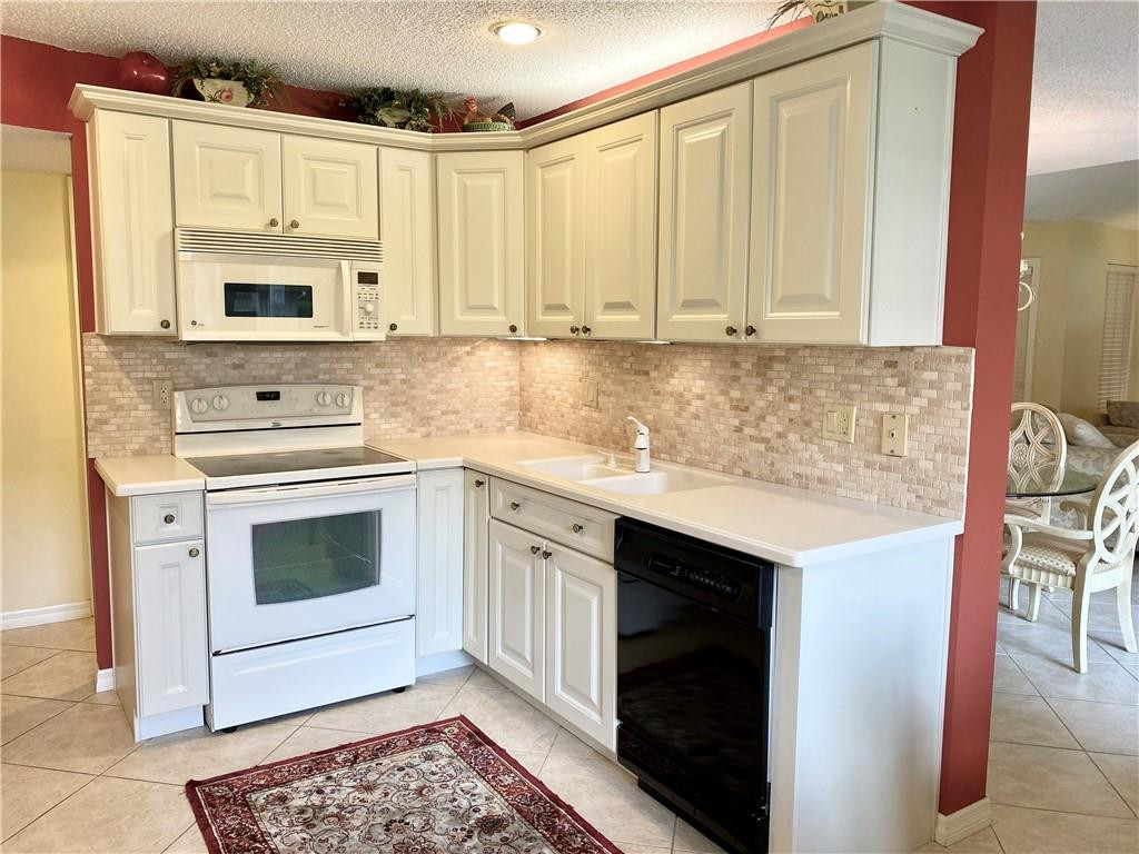5710 Coach House Circle, Unit A Boca Raton, FL 33486 - Photo 7 of 25 Photo 7