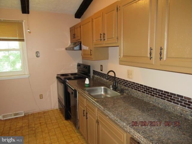430 Carroll Island Road Baltimore, MD 21220 - Photo 5 of 12 Kitchen