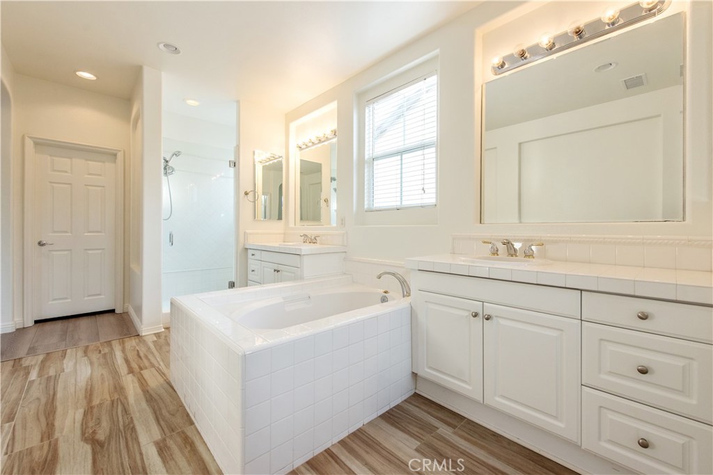 32 Sebastian Irvine, CA 92602 - Photo 21 of 41