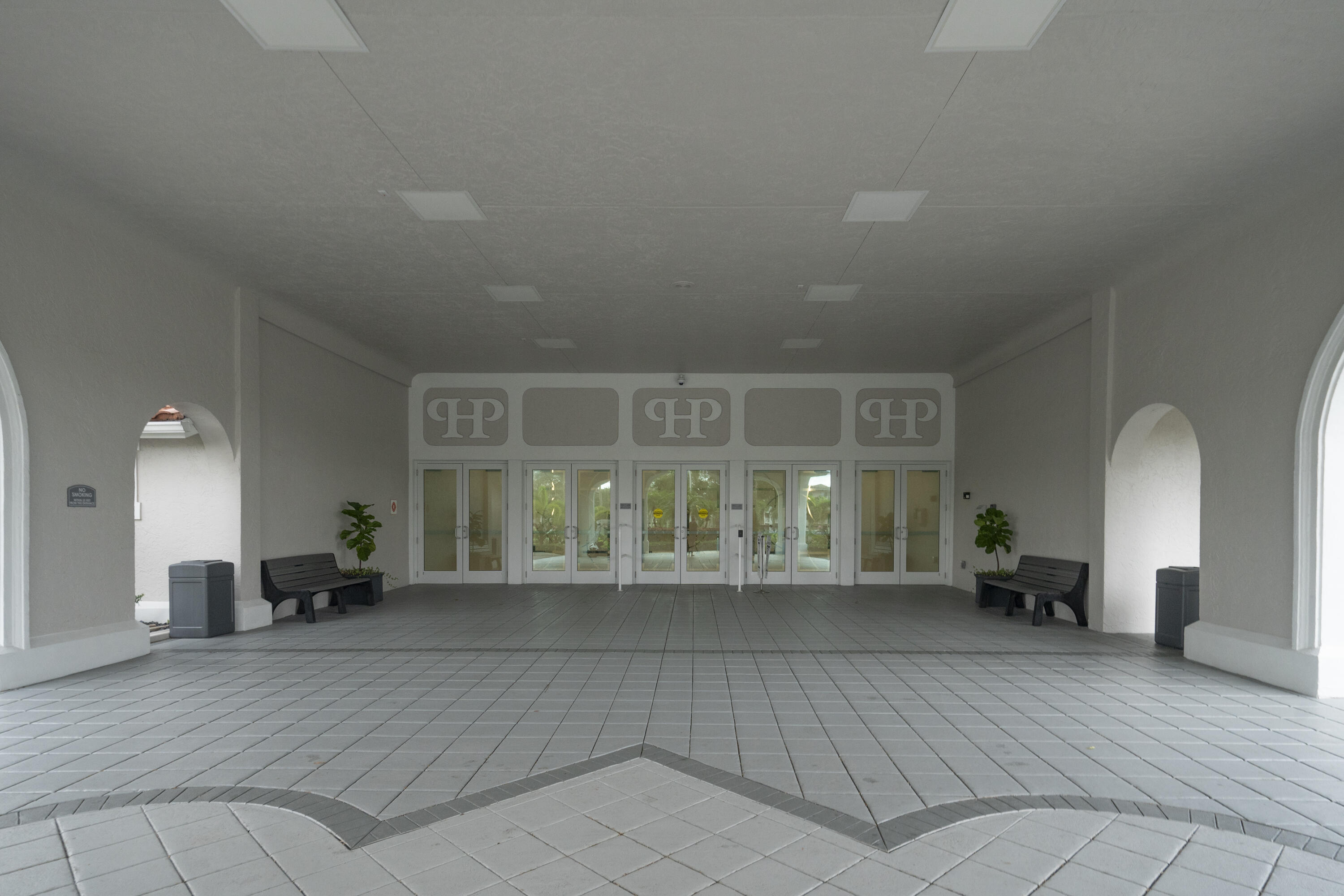 6371 Kings Gate Circle Delray Beach, FL 33484 - Photo 49 of 52 a view of a livingroom with furniture