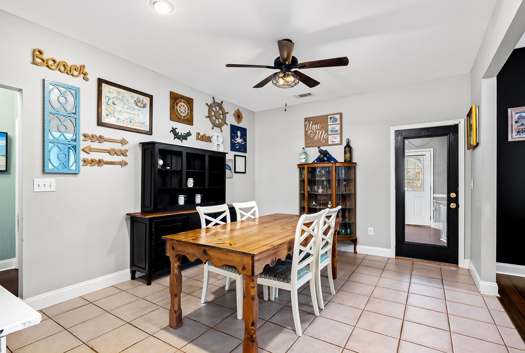 72 Newton Road LaGrange, GA 30240 - Photo 12 of 32 dining area