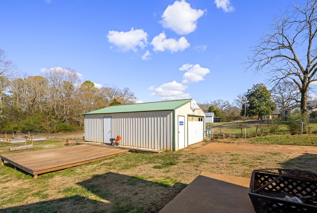 72 Newton Road LaGrange, GA 30240 - Photo 26 of 32 workshop 20 x 30