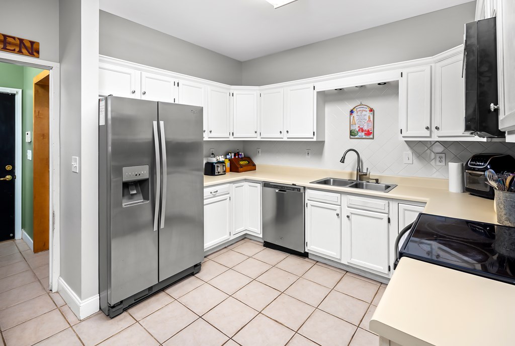 72 Newton Road LaGrange, GA 30240 - Photo 5 of 32 kitchen