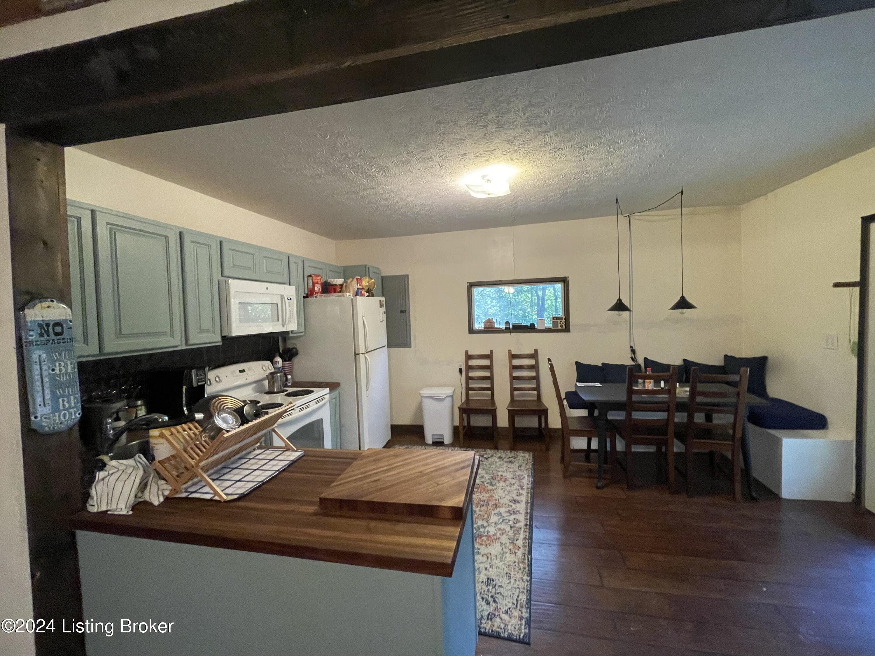 500 Mayers Road Booneville, KY 41314 - Photo 6 of 25 IMG_2303
