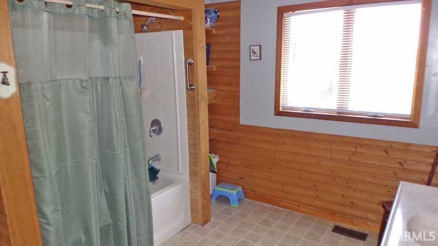 7472 North Pine Bluff Road Bicknell, IN 47512 - Photo 17 of 35 Gallery Image 17