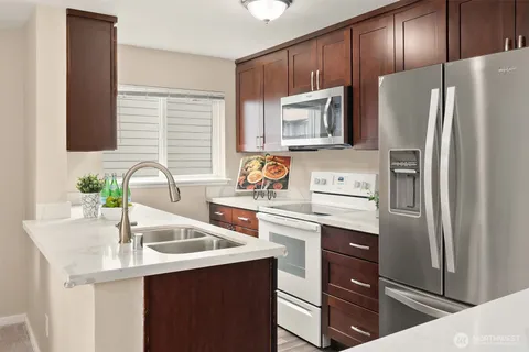 $499,950 | 12424 109th Court Northeast, Unit D304, Kirkland, WA 98034