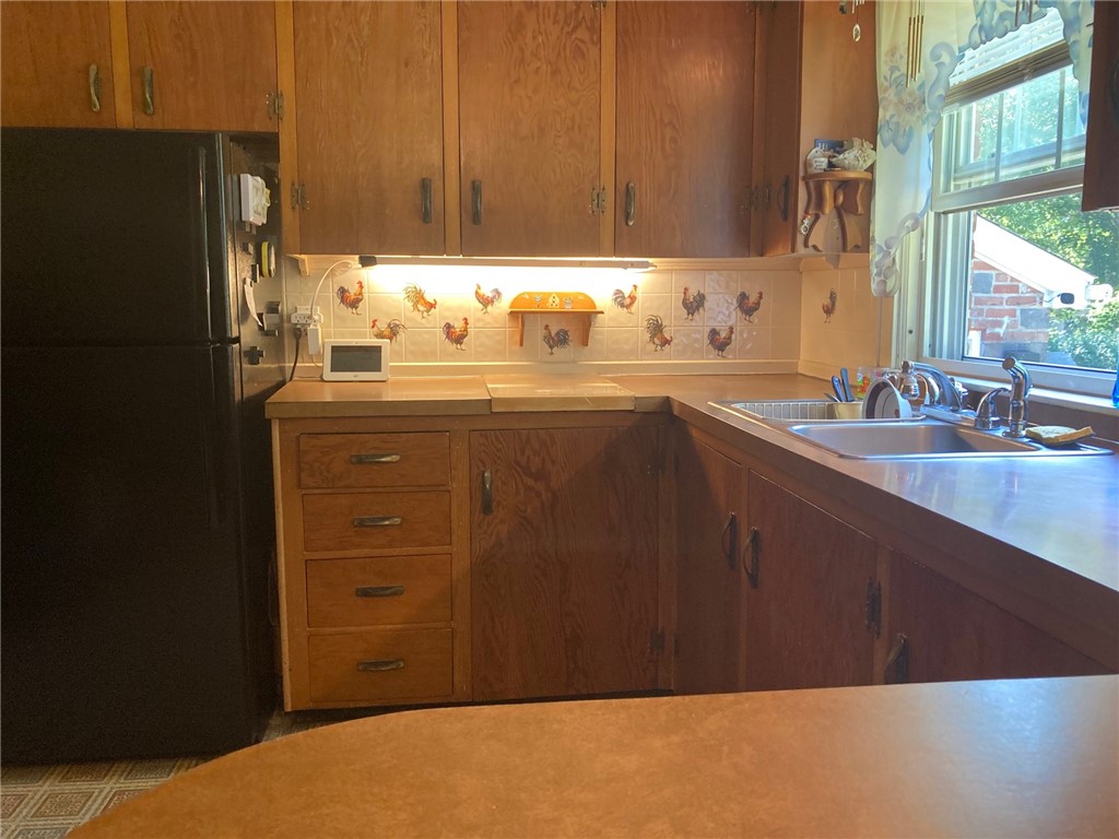12 Delway Road Cranston, RI 02910 - Photo 9 of 28 under cabinet lighting