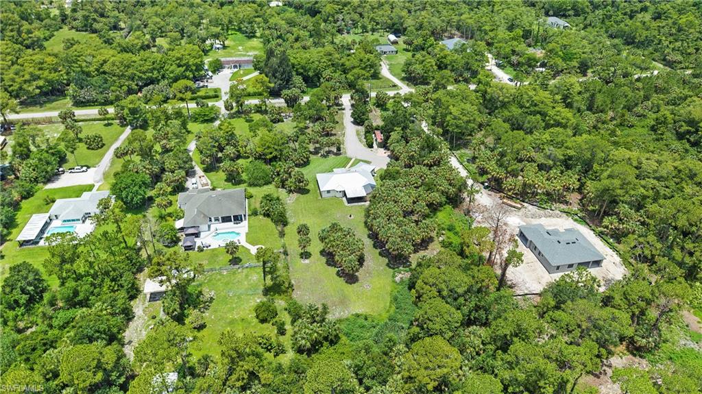 556 6th Street Southeast Naples, FL 34117 - Photo 6 of 47