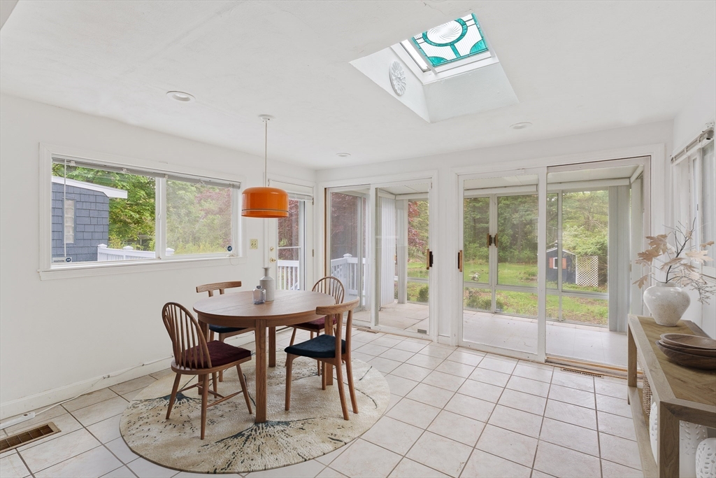 29 Patricia Road Sudbury, MA 01776 - Photo 5 of 21