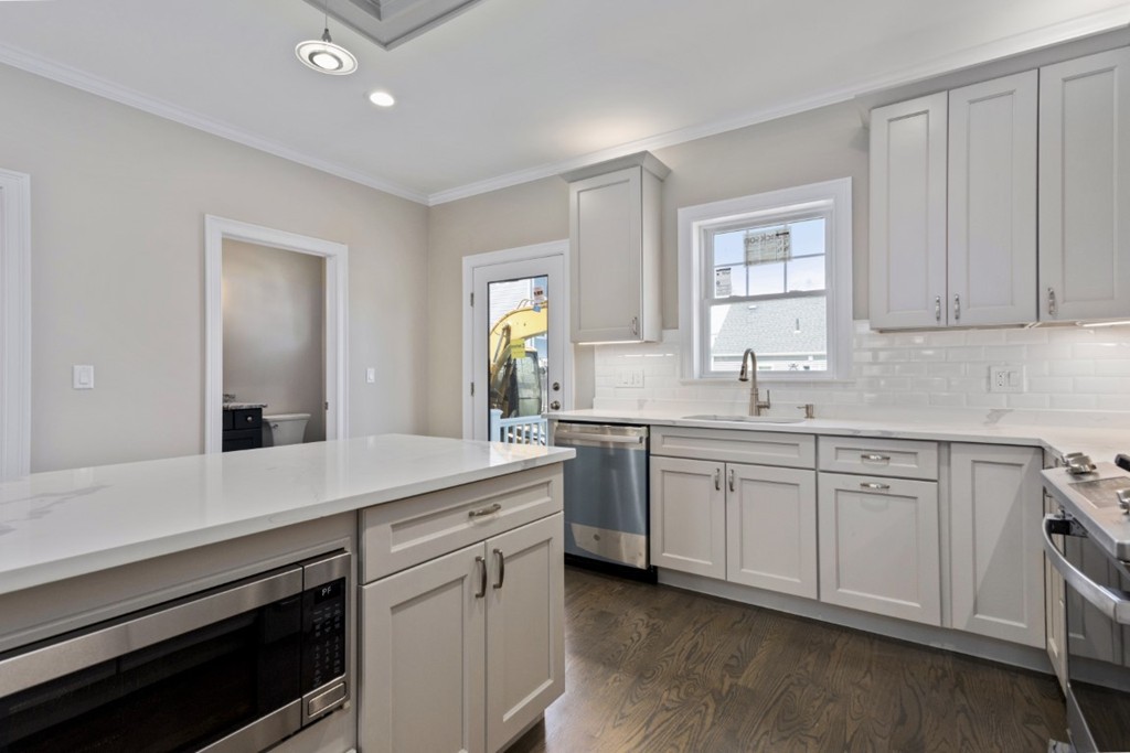 126 Gore Road, Unit 2 Revere, MA 02151 - Photo 11 of 32 Gallery Image 11