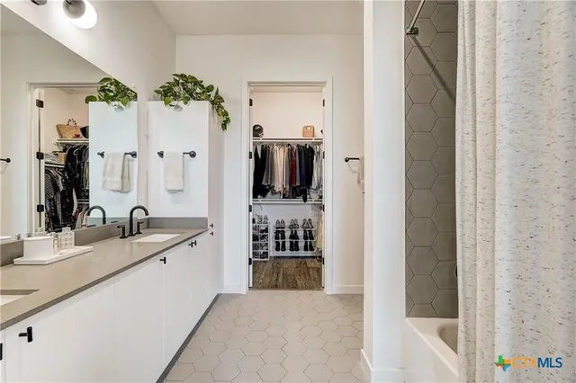 $798,800 | 800 Embassy Drive, Unit 319, Austin, TX 78702