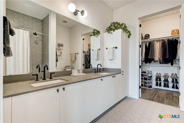 $798,800 | 800 Embassy Drive, Unit 319, Austin, TX 78702