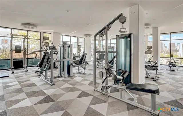 $798,800 | 800 Embassy Drive, Unit 319, Austin, TX 78702