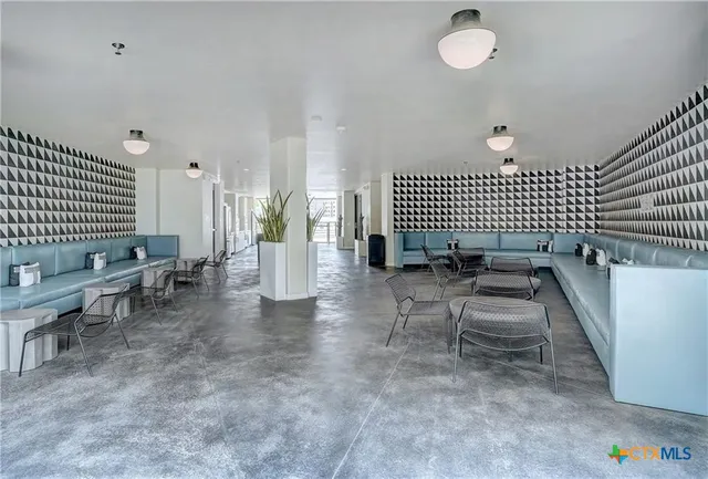 $798,800 | 800 Embassy Drive, Unit 319, Austin, TX 78702