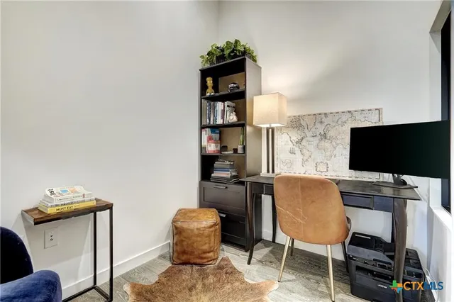 $798,800 | 800 Embassy Drive, Unit 319, Austin, TX 78702