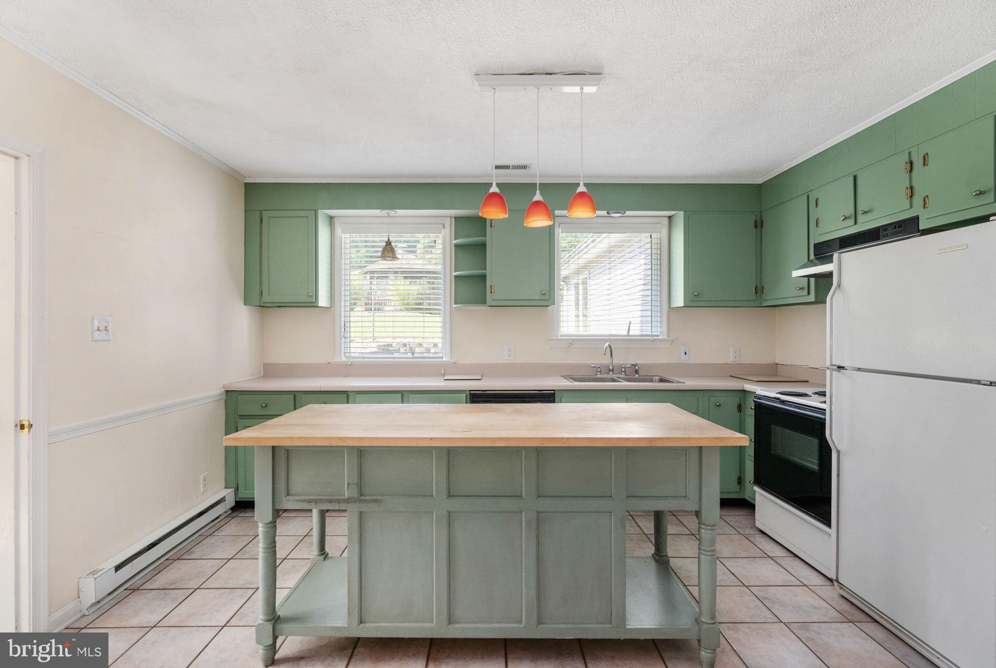 1012 Riverview Road Montross, VA 22520 - Photo 25 of 36 Kitchen