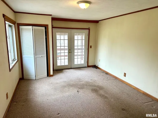 $143,910 | 17 Springwater Drive, Jacksonville, IL 62650