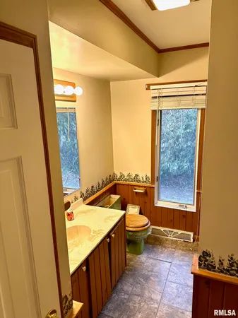 $143,910 | 17 Springwater Drive, Jacksonville, IL 62650