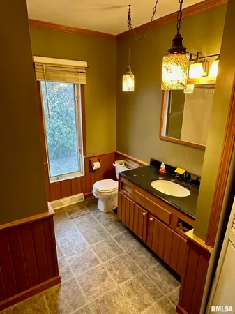 $143,910 | 17 Springwater Drive, Jacksonville, IL 62650