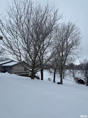 $172,500 | 17 Springwater Drive, Jacksonville, IL 62650