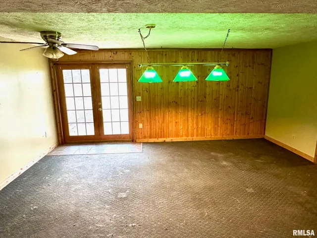 $159,900 | 17 Springwater Drive, Jacksonville, IL 62650