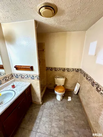 $159,900 | 17 Springwater Drive, Jacksonville, IL 62650