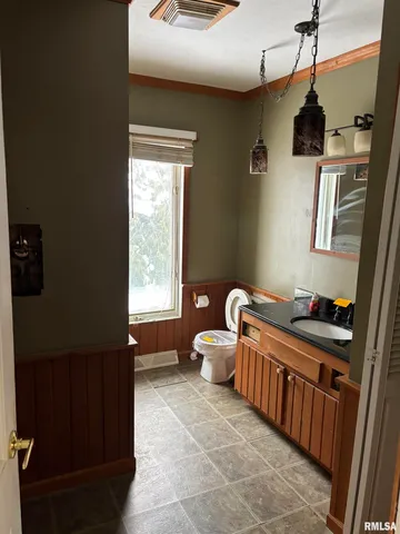 $172,500 | 17 Springwater Drive, Jacksonville, IL 62650