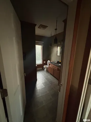 $172,500 | 17 Springwater Drive, Jacksonville, IL 62650