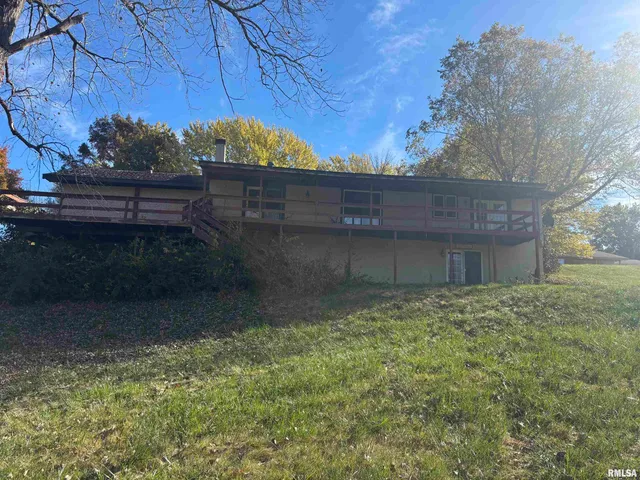 $159,900 | 17 Springwater Drive, Jacksonville, IL 62650