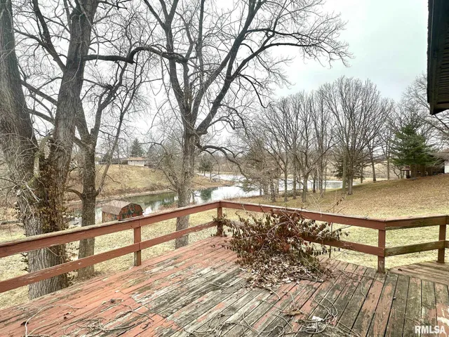 $159,900 | 17 Springwater Drive, Jacksonville, IL 62650