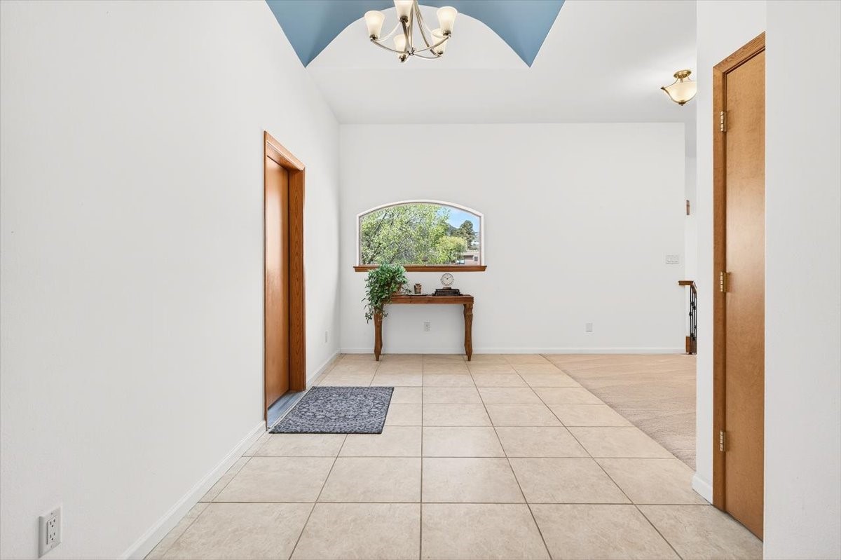 4288 Ridgeway Drive Los Alamos, NM 87544 - Photo 5 of 54