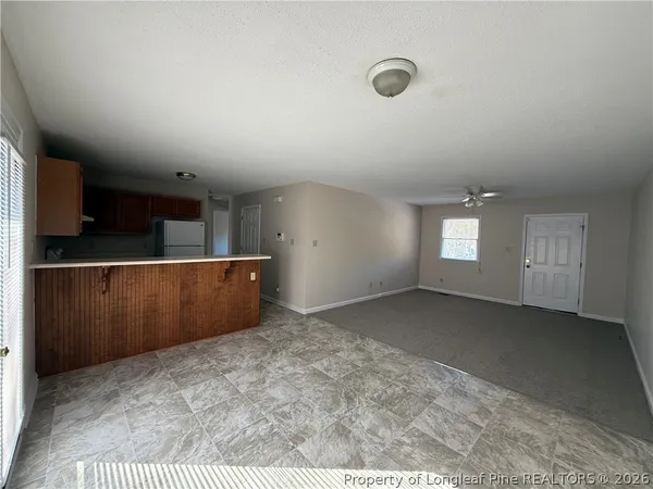 $1,000 | 403 West 8th Avenue, Raeford, NC 28376