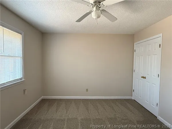 $1,000 | 403 West 8th Avenue, Raeford, NC 28376