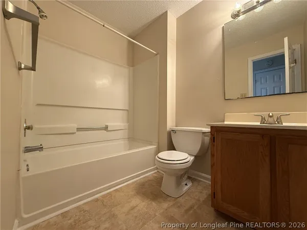 $1,000 | 403 West 8th Avenue, Raeford, NC 28376