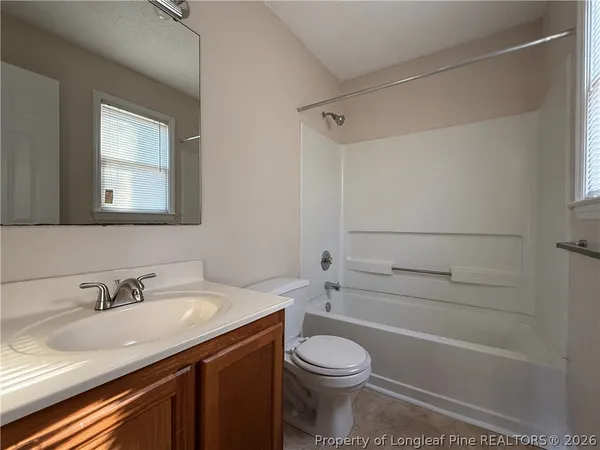 $1,000 | 403 West 8th Avenue, Raeford, NC 28376