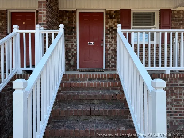 $1,000 | 403 West 8th Avenue, Raeford, NC 28376