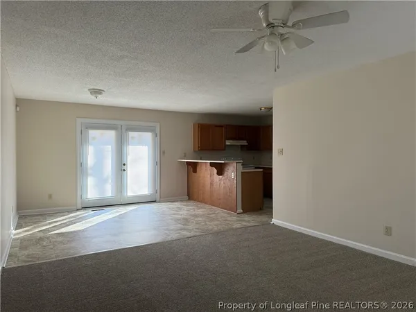 $1,000 | 403 West 8th Avenue, Raeford, NC 28376