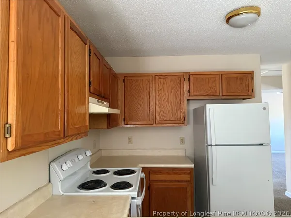 $1,000 | 403 West 8th Avenue, Raeford, NC 28376