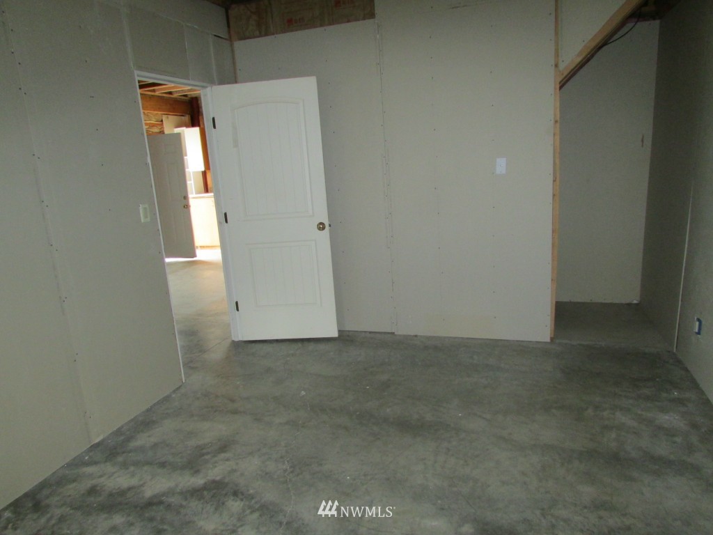1446 Henry Boyd Road Port Angeles, WA 98362 - Photo 8 of 25 Gallery Image 8