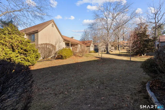 $531,500 | 315 Navajo Lane, Unit A, Stratford, CT 06614