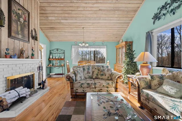 $531,500 | 315 Navajo Lane, Unit A, Stratford, CT 06614