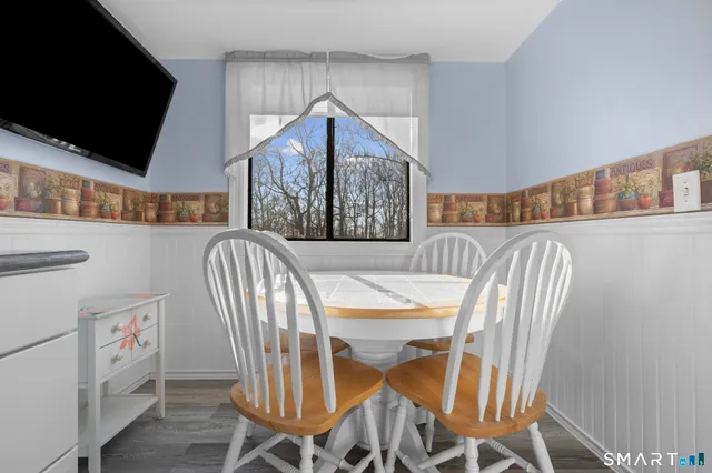 $531,500 | 315 Navajo Lane, Unit A, Stratford, CT 06614